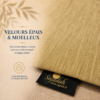 Zoom sur l'épaisseur du tapis de prière Luxe Mecquois jaune Miel Sajadah.
