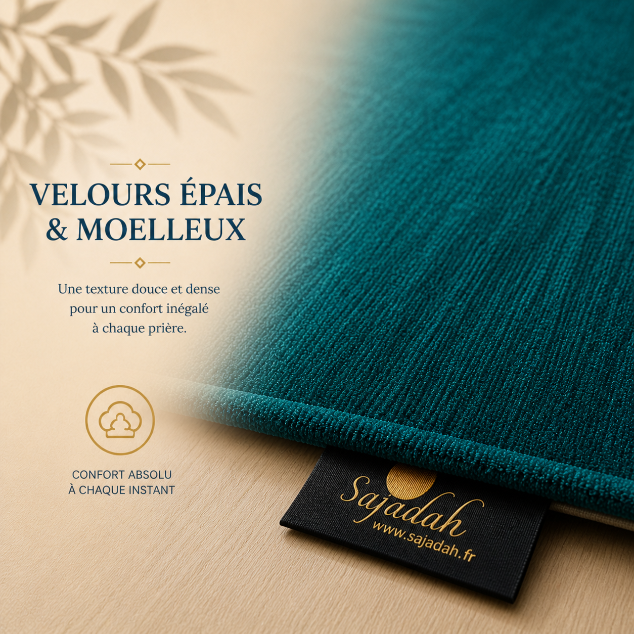 Zoom sur l'épaisseur du tapis de prière Luxe Mecquois bleu Turquoise Sajadah.
