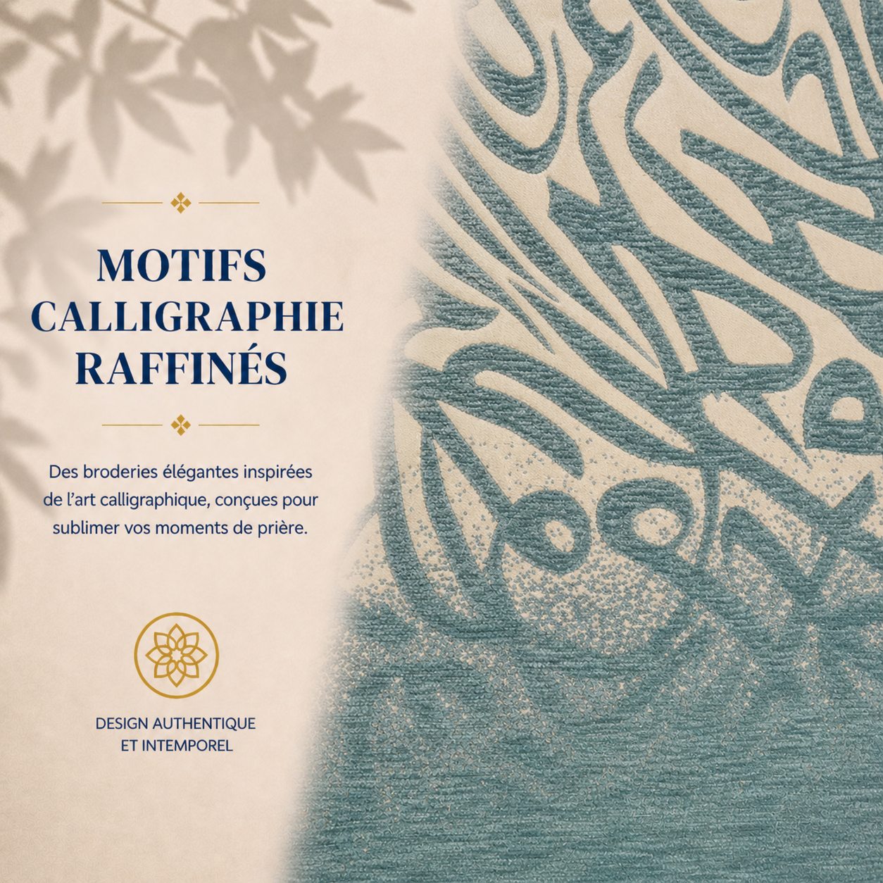 Zoom sur les broderies du tapis de prière Luxe Calligraphie bleu Vert Sajadah.