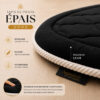 Zoom sur la qualité du velours premium du tapis de prière épais en forme de dôme noir carbone Sajadah.