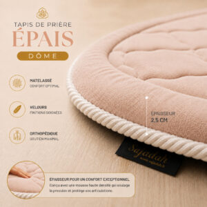 Zoom sur la qualité premium du velours turc du tapis de prière épais Dôme rose Pâle Sajadah.